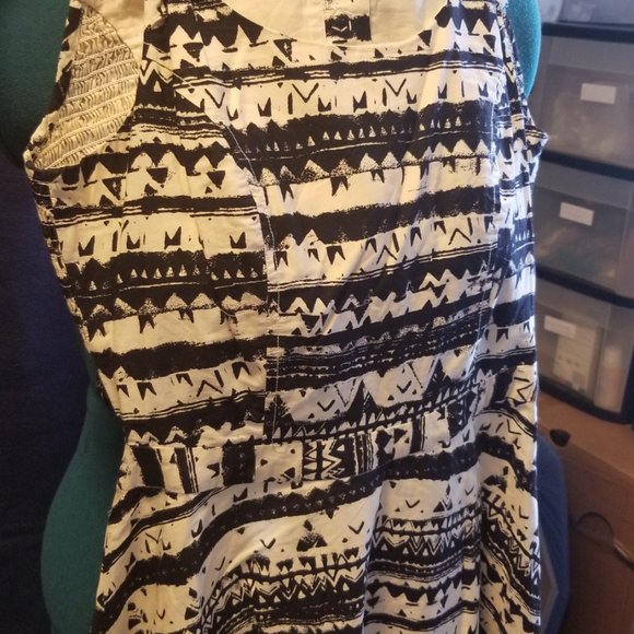 Jessica Simpson Summer dress - Picture 2 of 7